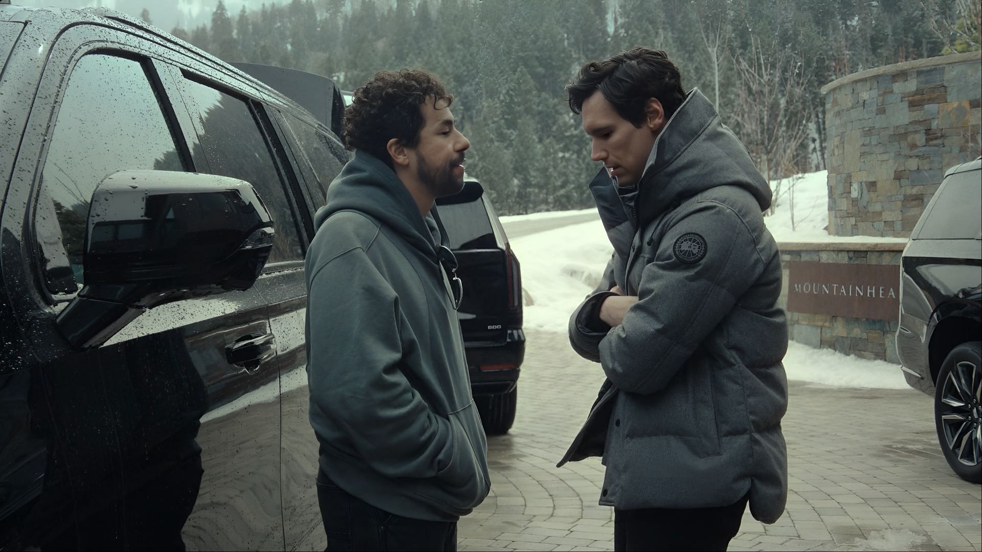 In Mountainhead, Jeff and Venis strike a secret deal that redefines the film’s power struggle and seals their uneasy alliance. (Image via NOW)